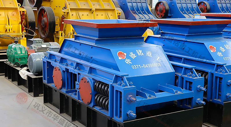 水泥行業(yè)適合用彈簧對(duì)輥破碎機(jī)嗎？